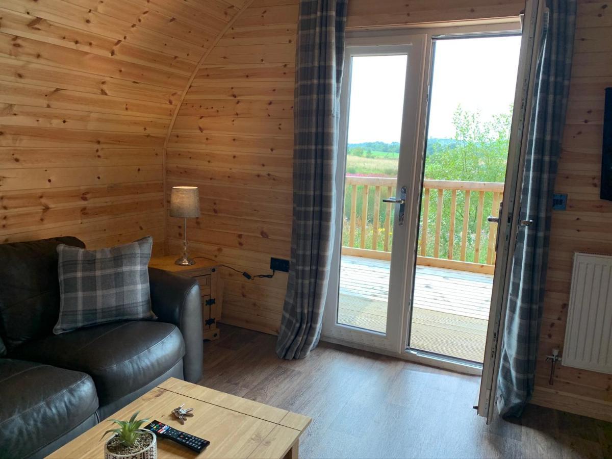 Вилла Pond View Pod 3 With Private Hot Tub -Fife - Loch Leven - Lomond Hills Kelty Экстерьер фото
