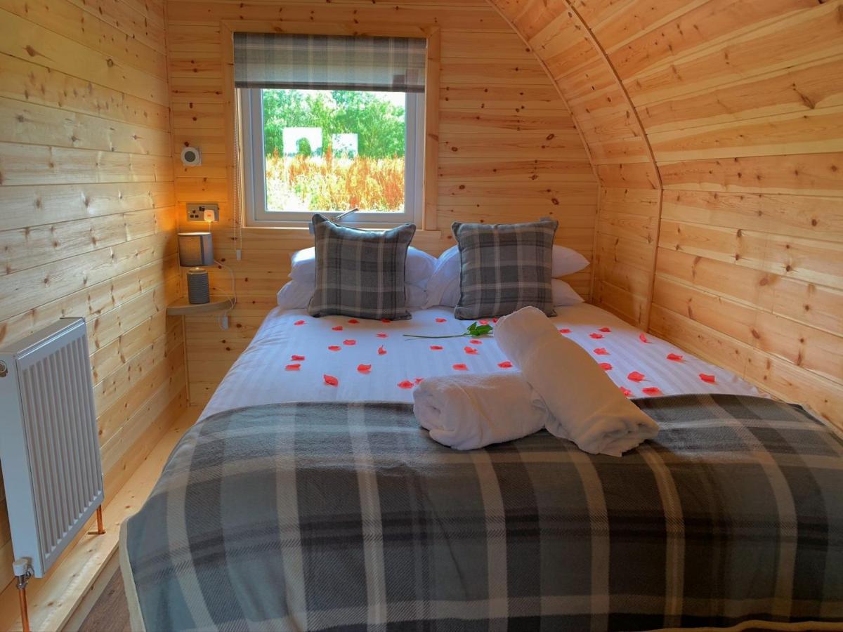 Вилла Pond View Pod 3 With Private Hot Tub -Fife - Loch Leven - Lomond Hills Kelty Экстерьер фото